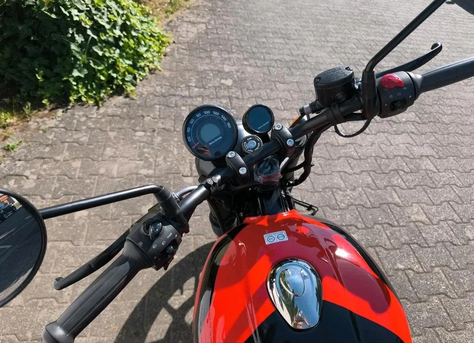 Royal Enfield HNTR 350