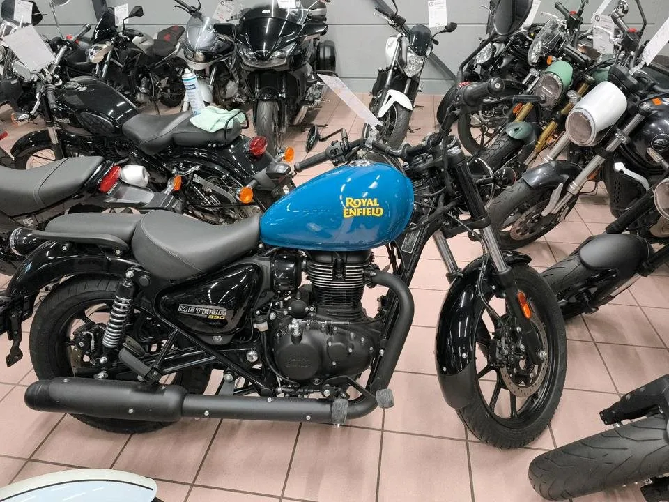 Royal Enfield Meteor 350 Fireball