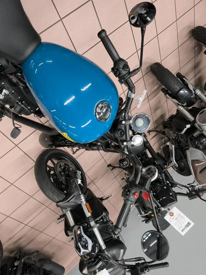 Royal Enfield Meteor 350 Fireball