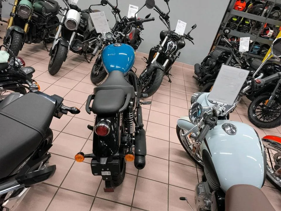 Royal Enfield Meteor 350 Fireball