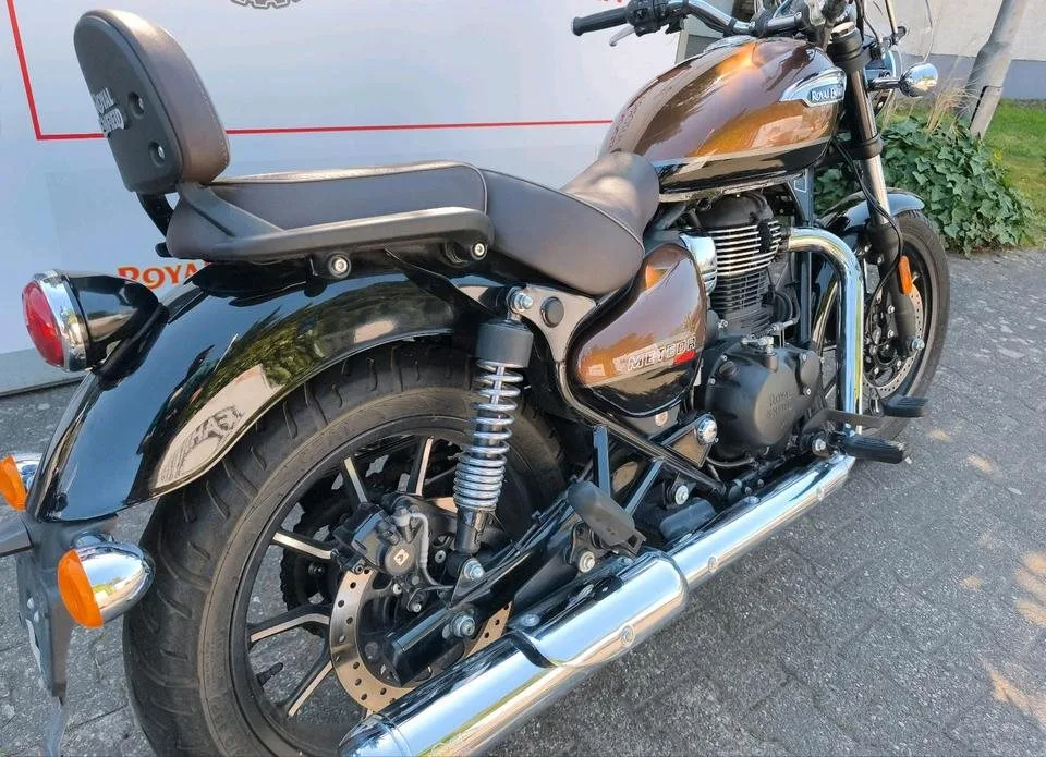 Royal Enfield Meteor 350 Supernova