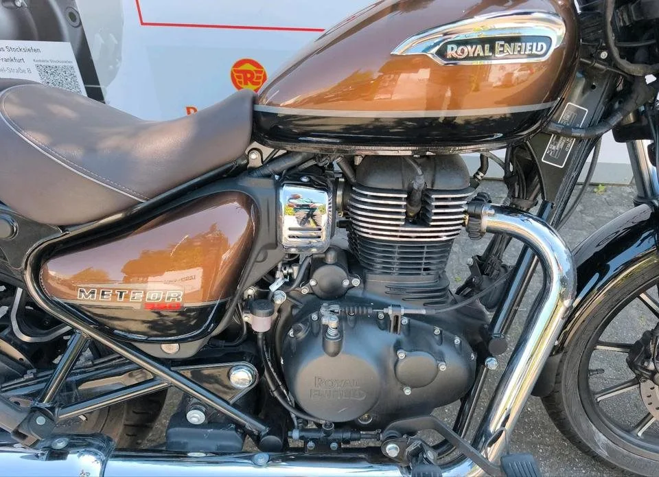 Royal Enfield Meteor 350 Supernova