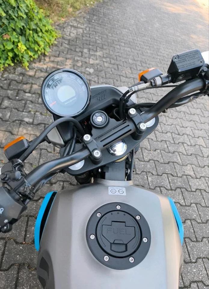 Royal Enfield Scram 411