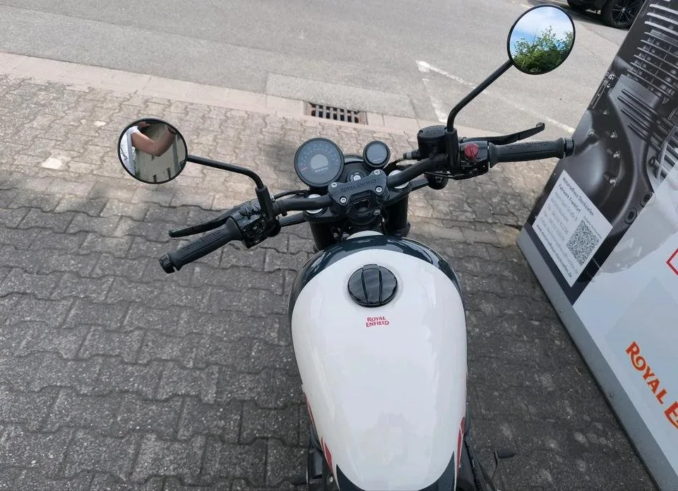 Royal Enfield Shotgun 650
