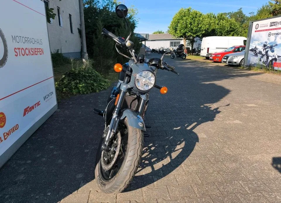 Royal Enfield Shotgun 650