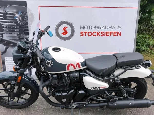 Royal Enfield Shotgun 650