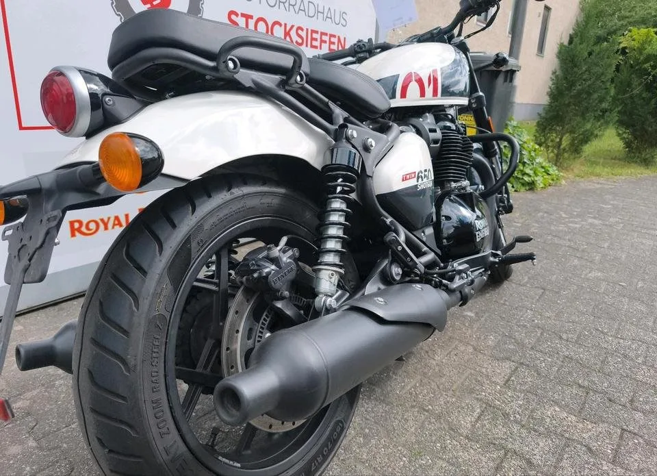 Royal Enfield Shotgun 650