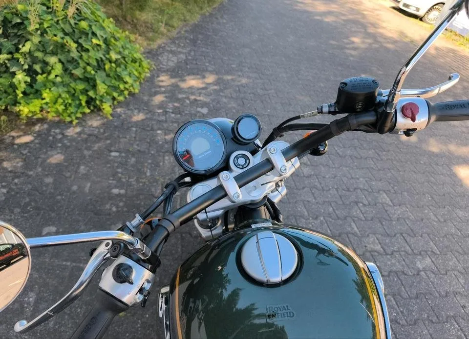 Royal Enfield Super Meteor 650