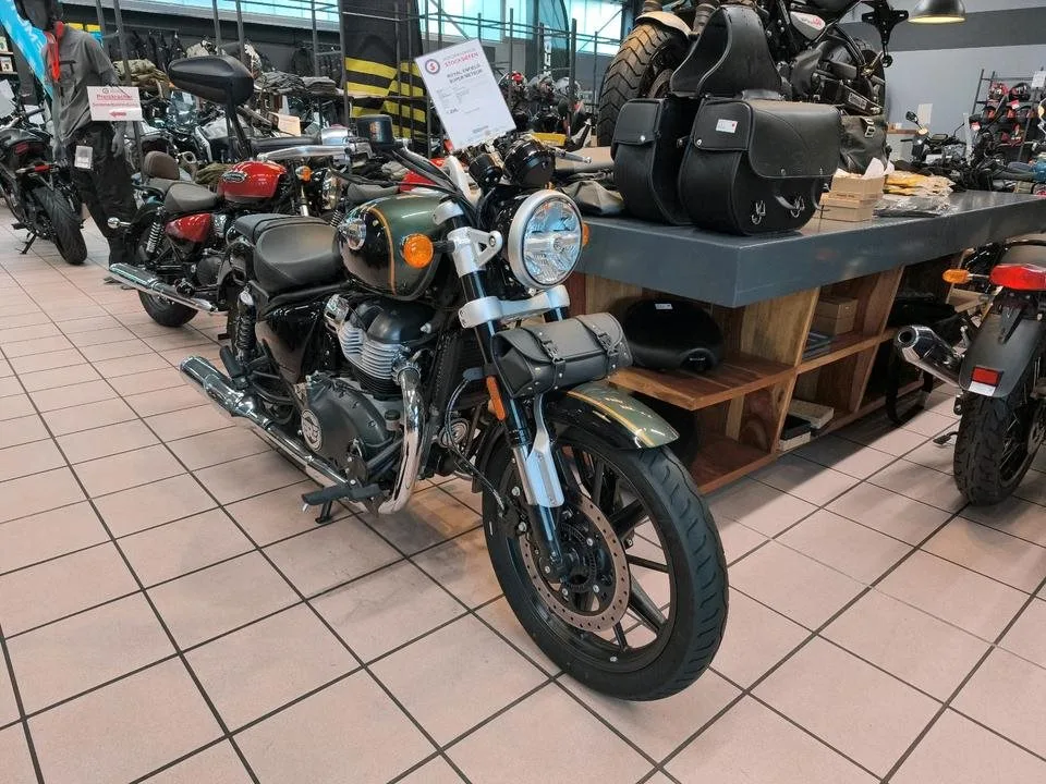 Royal Enfield Super Meteor 650