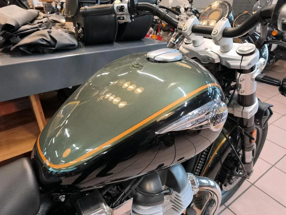 Royal Enfield Super Meteor 650