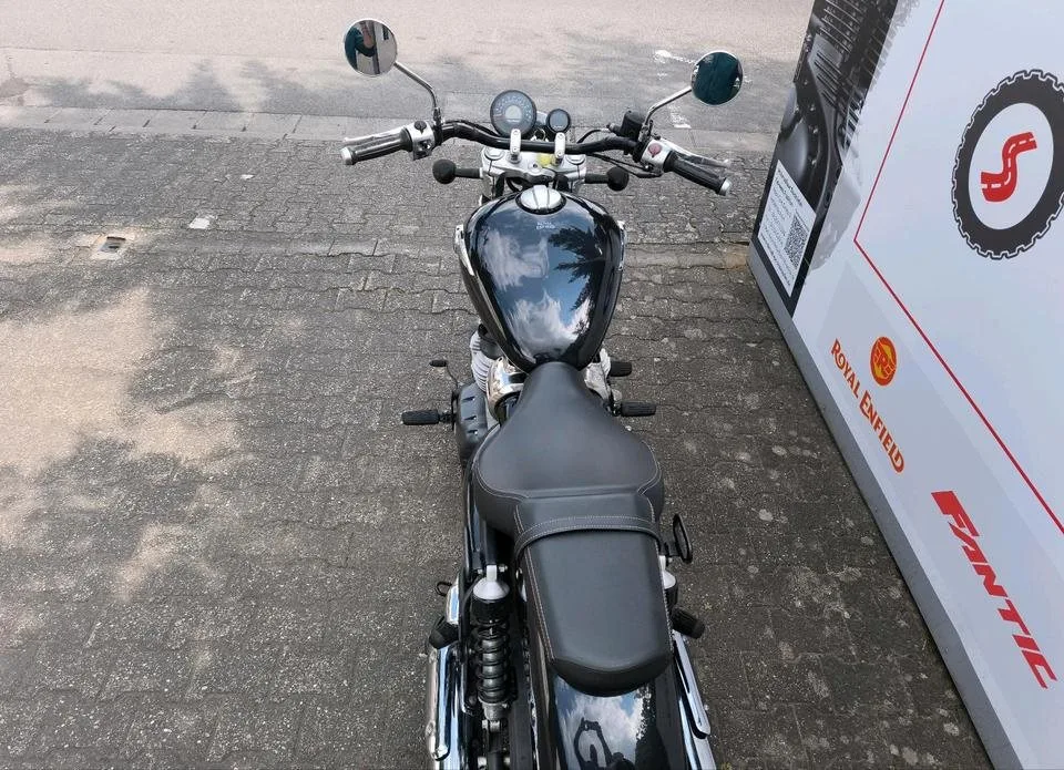 Royal Enfield Super Meteor 650