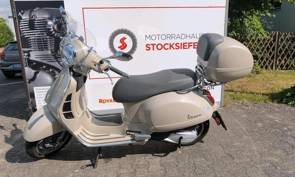 Vespa GTS 300