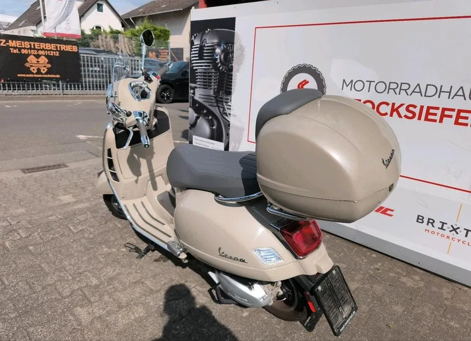 Vespa GTS 300