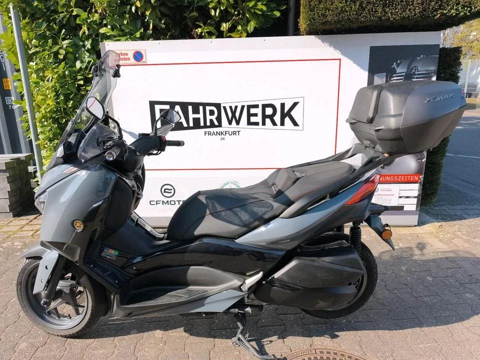 Yamaha XMAX 300 Tech MAX