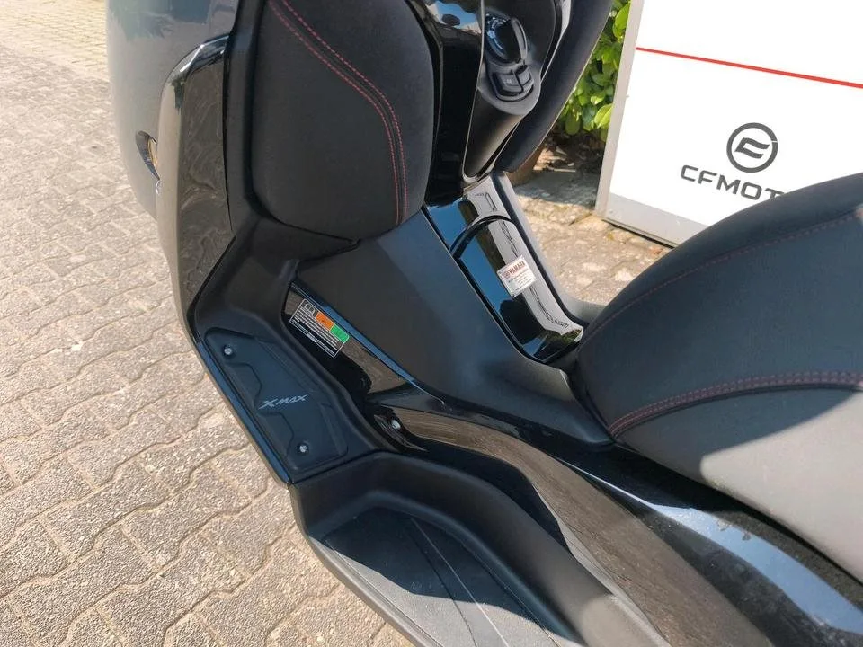 Yamaha XMAX 300 Tech MAX