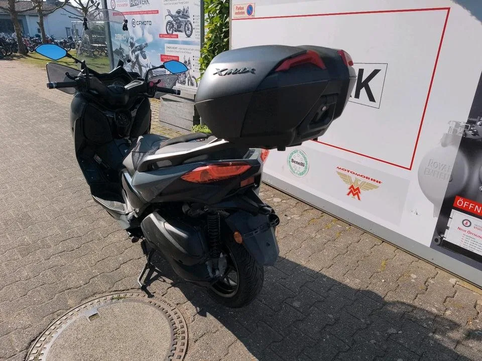 Yamaha XMAX 300 Tech MAX