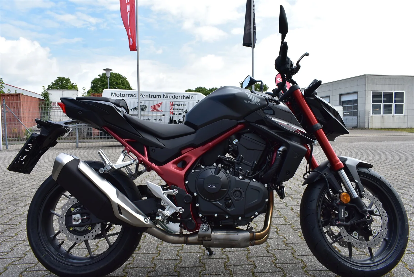 Honda CB750 Hornet Modell 2026 Sofort Verfügbar !