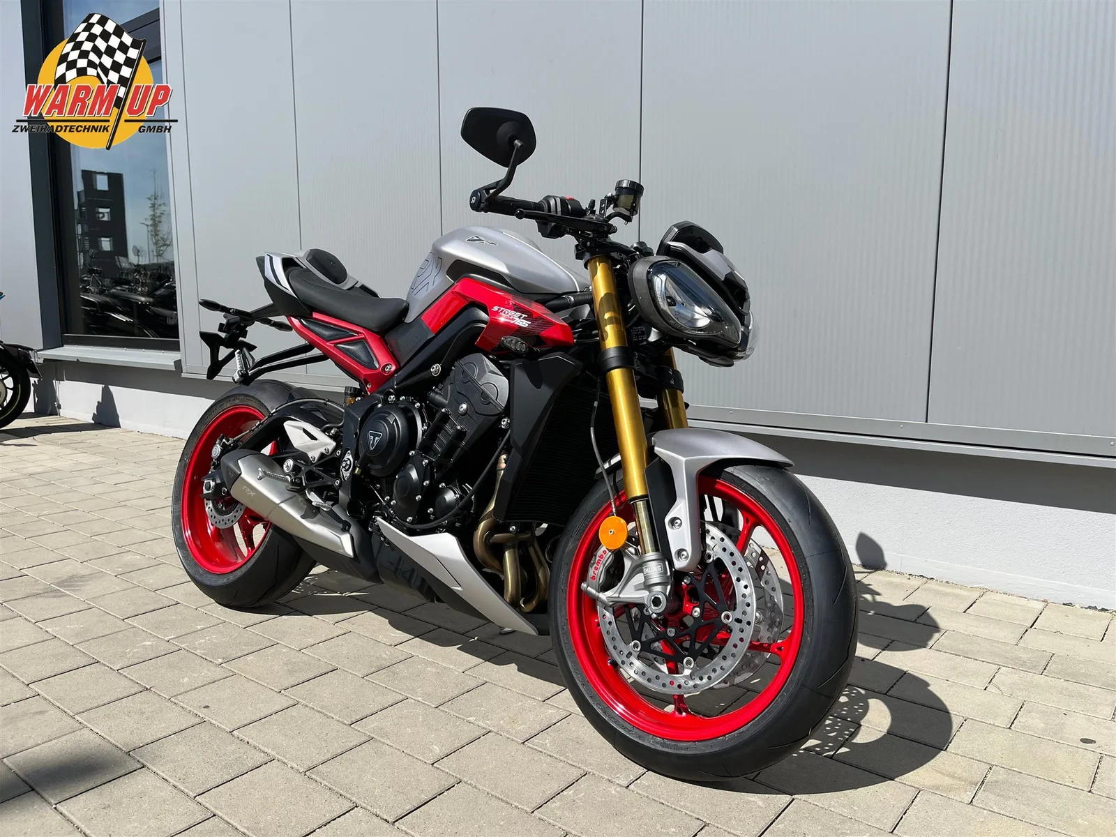 Triumph Street Triple 765 RX 2026er Modell | Stummellenker