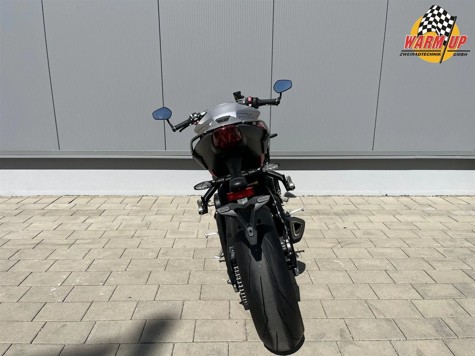 Triumph Street Triple 765 RX 2026er Modell | Stummellenker