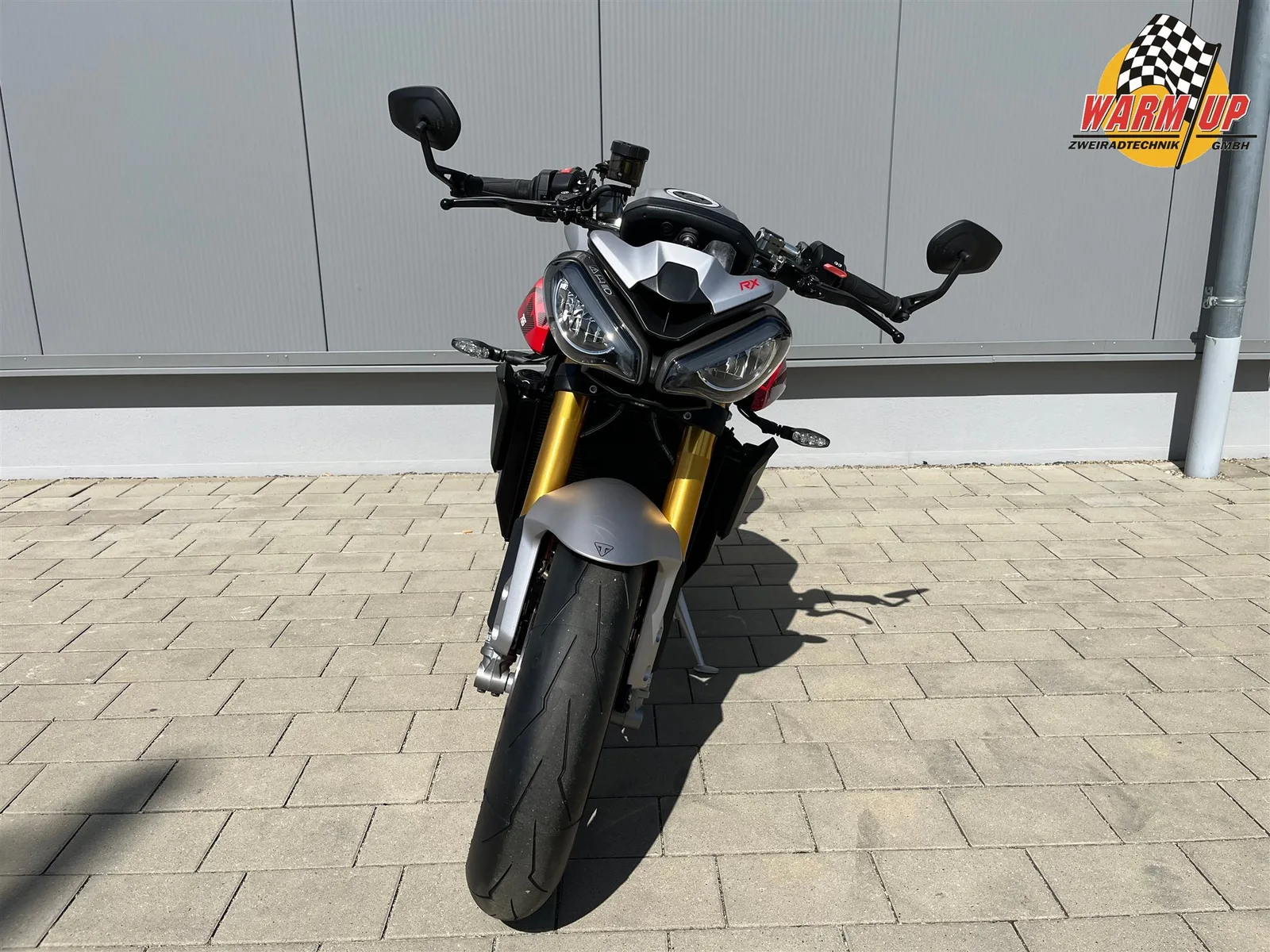 Triumph Street Triple 765 RX 2026er Modell | Stummellenker
