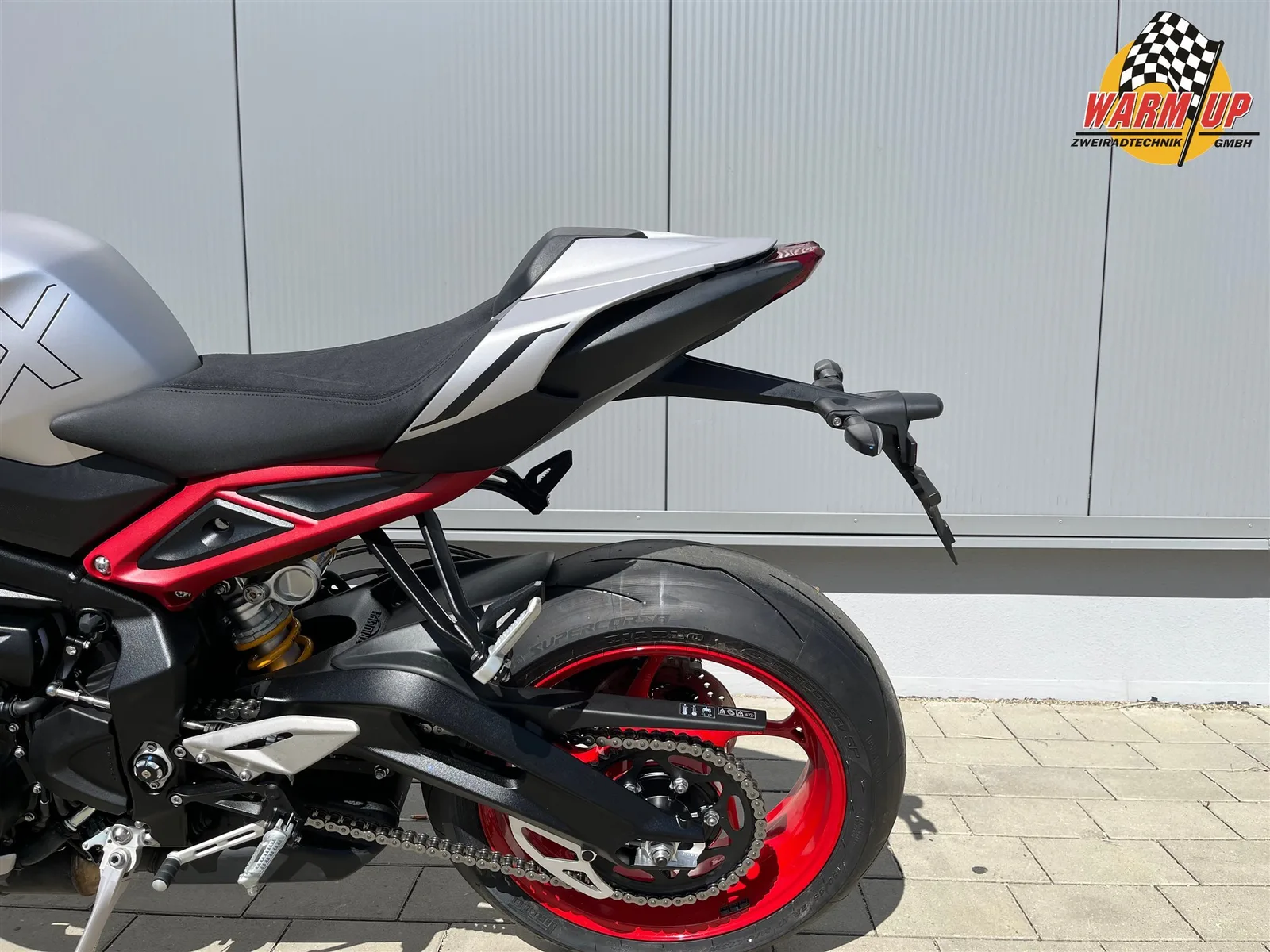 Triumph Street Triple 765 RX 2026er Modell | Stummellenker