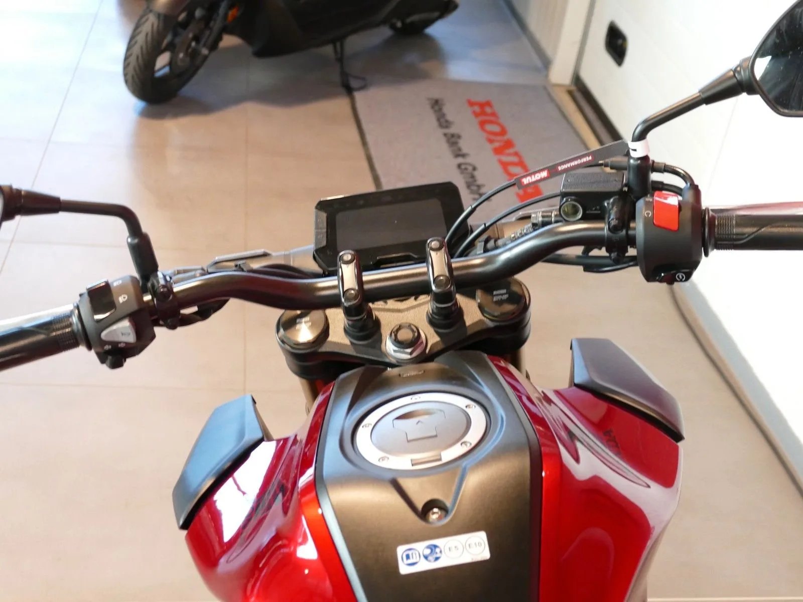 Honda CB125R