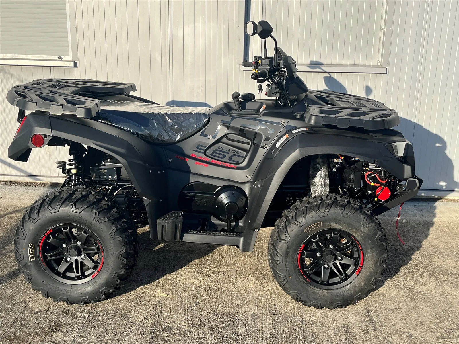 TGB Blade 560 EPS ABS incl. Heck-Koffer / Aktion Blade 560 EPS (Servolenkung) ABS Touring Off Road T3 Black Edition