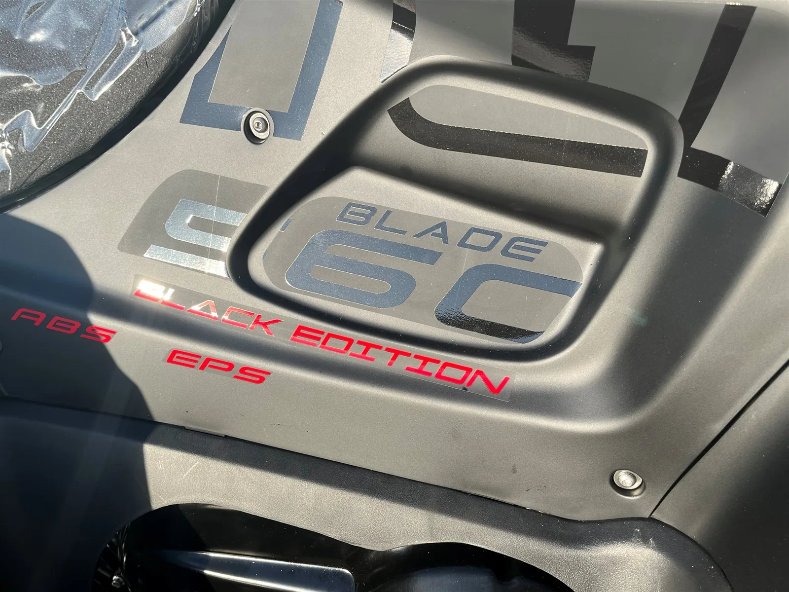 TGB Blade 560 EPS ABS incl. Heck-Koffer / Aktion Blade 560 EPS (Servolenkung) ABS Touring Off Road T3 Black Edition