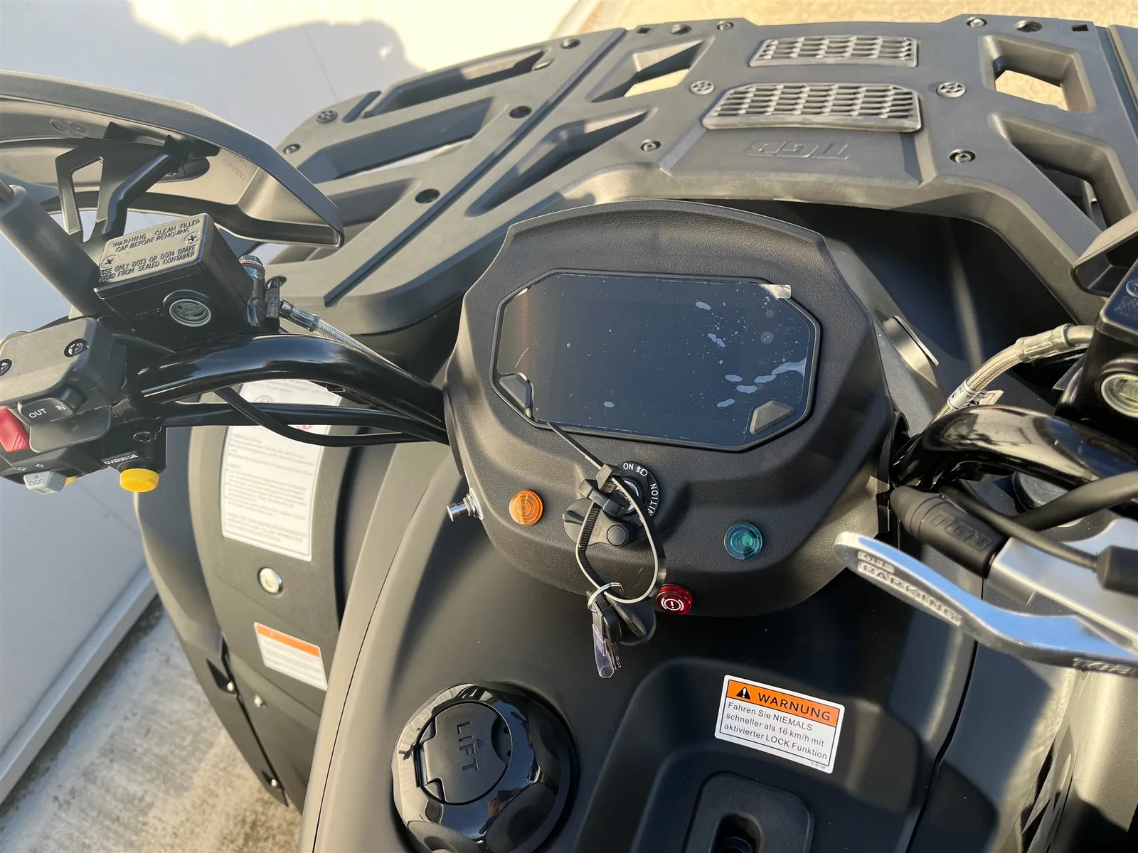 TGB Blade 560 EPS ABS incl. Heck-Koffer / Aktion Blade 560 EPS (Servolenkung) ABS Touring Off Road T3 Black Edition