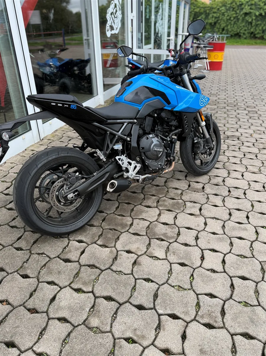 Suzuki GSX-8S Vorführfahrzeug