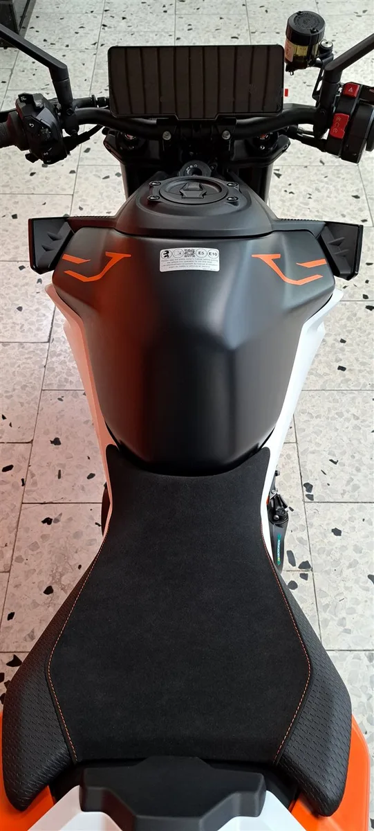 KTM 990 Duke R