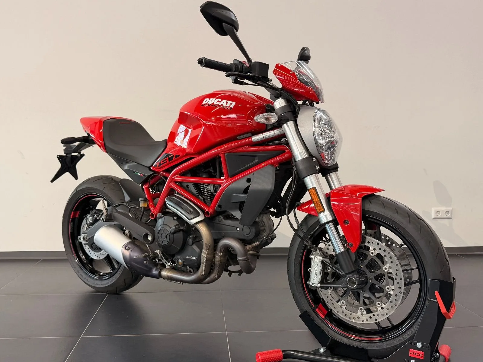 Ducati Monster 797