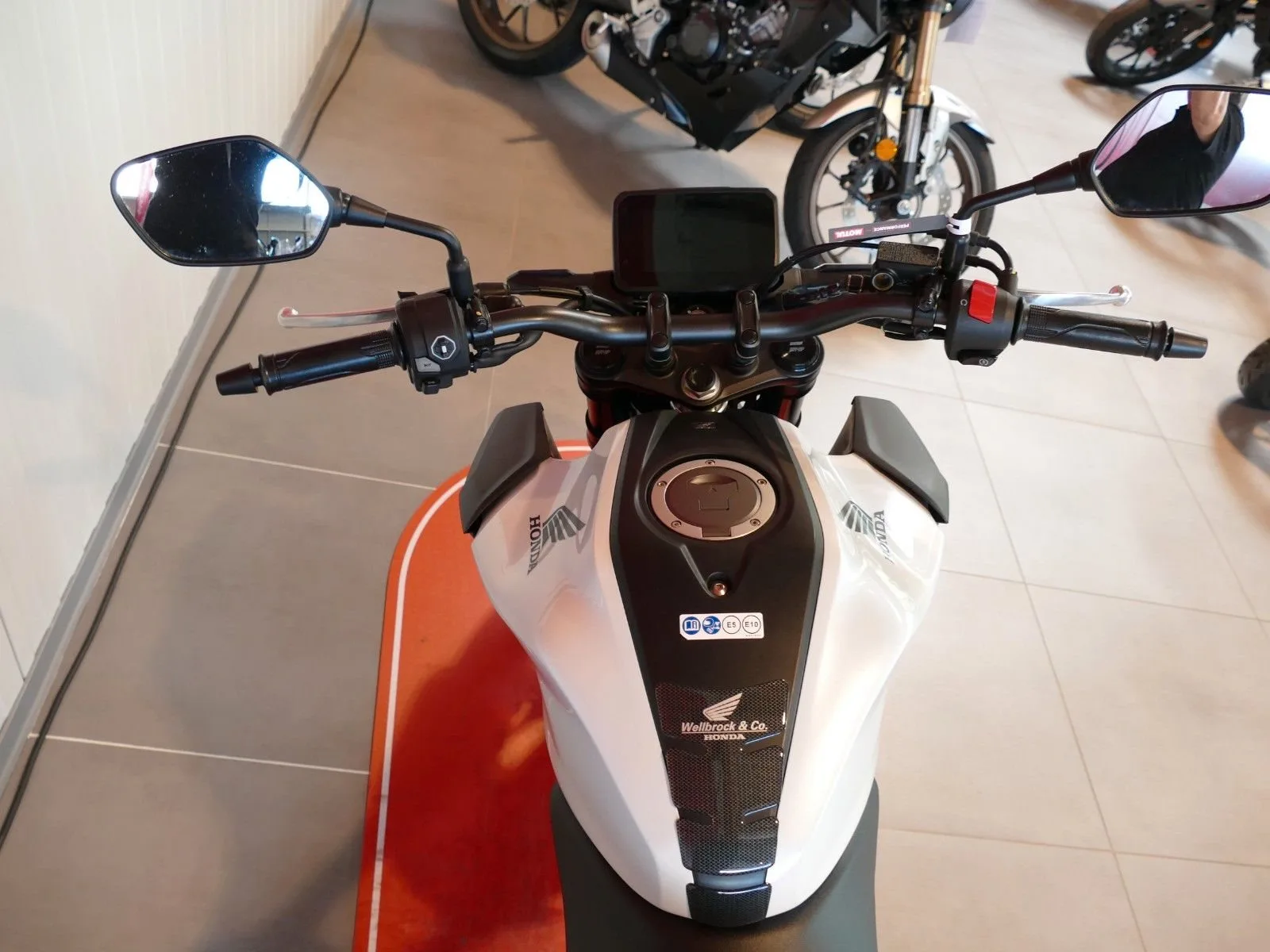 Honda CB125R