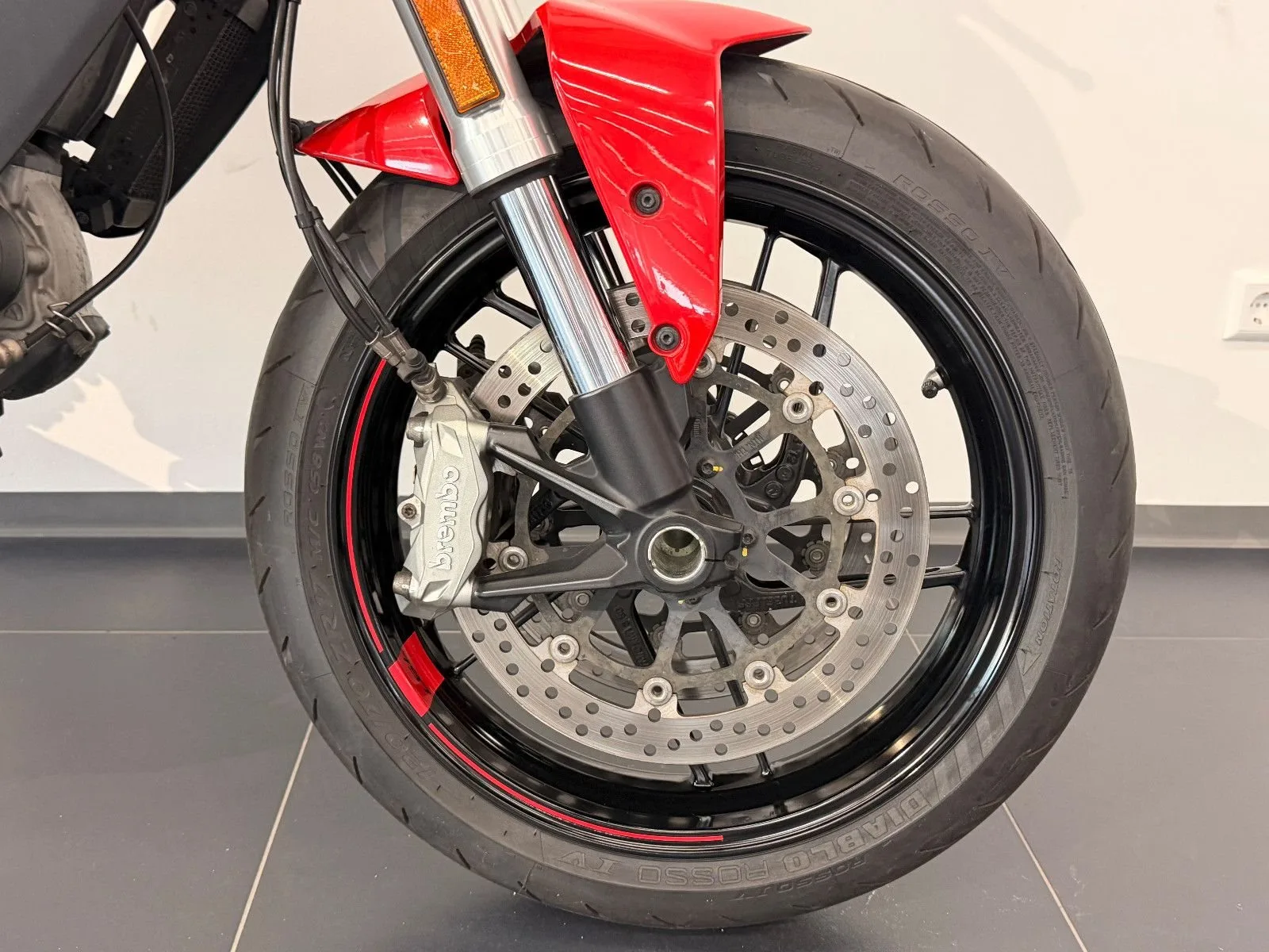 Ducati Monster 797