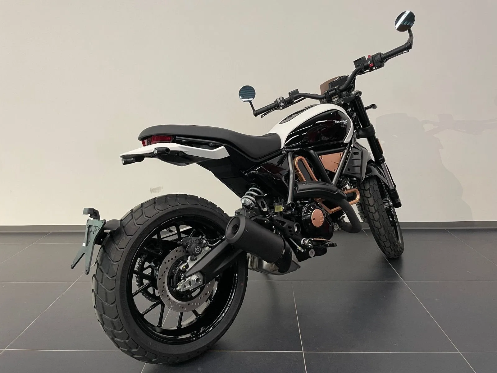 Ducati Scrambler 10° Anniversario Rizoma Edition