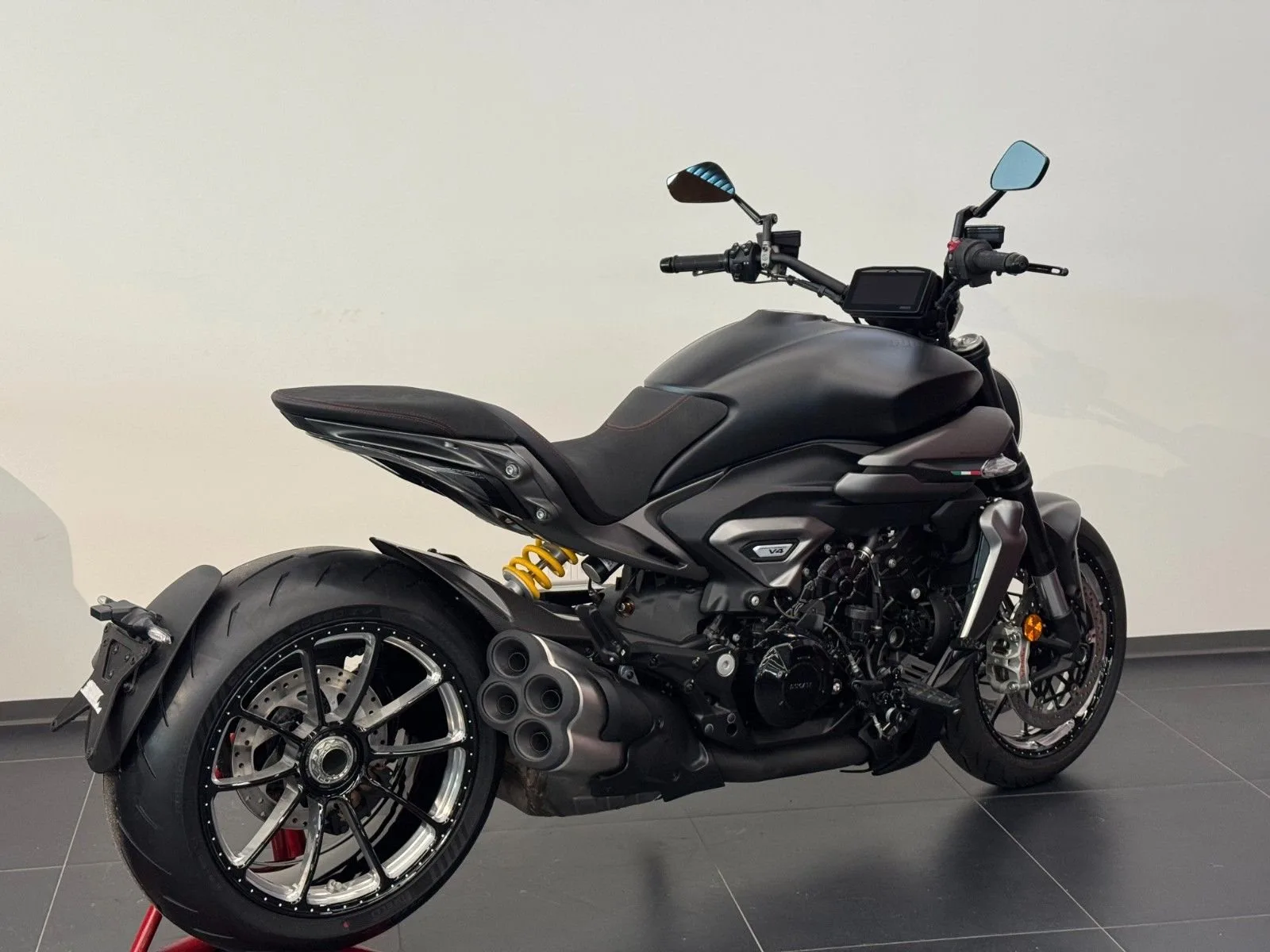 Ducati XDiavel V4