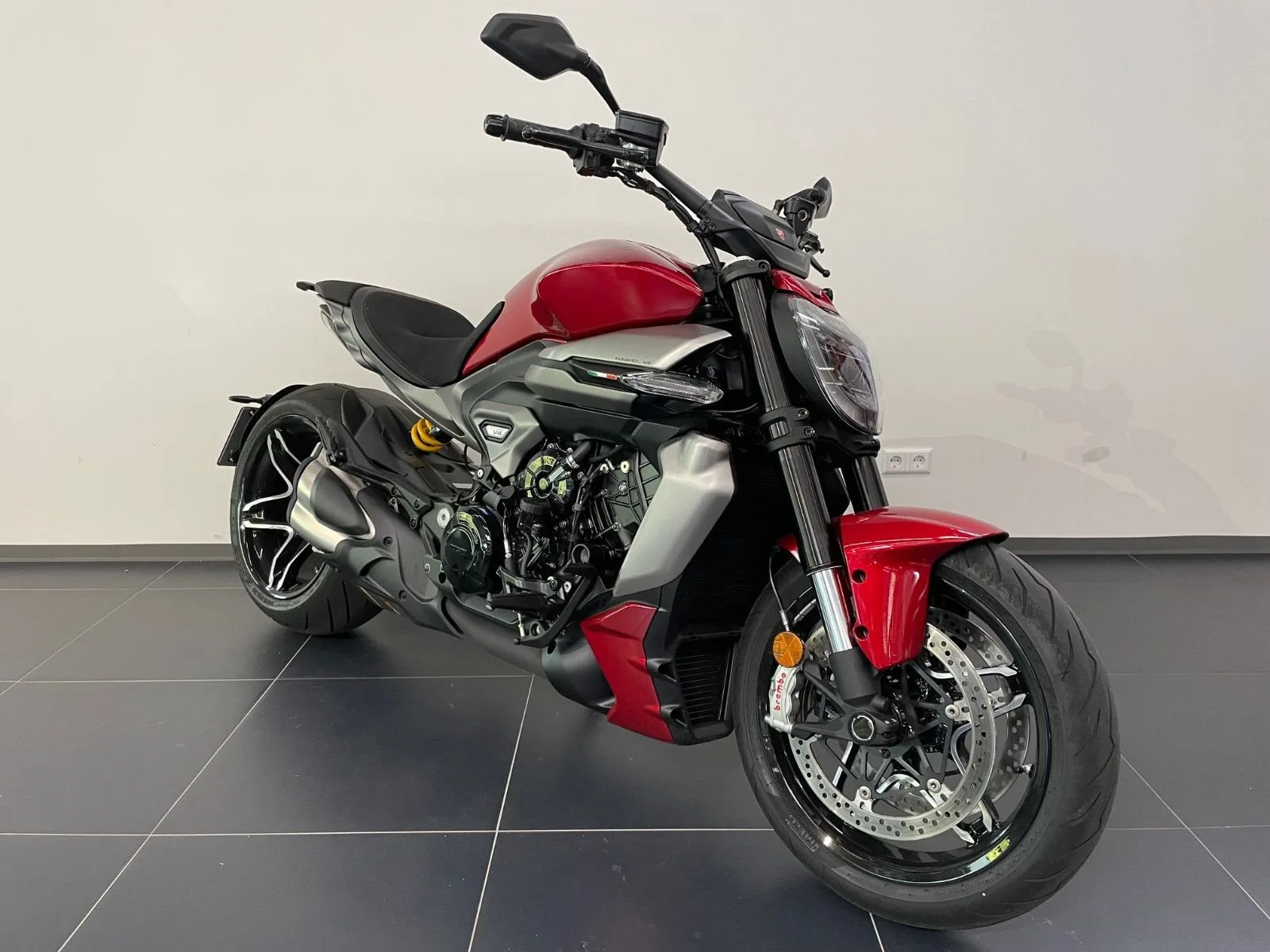 Ducati XDiavel V4