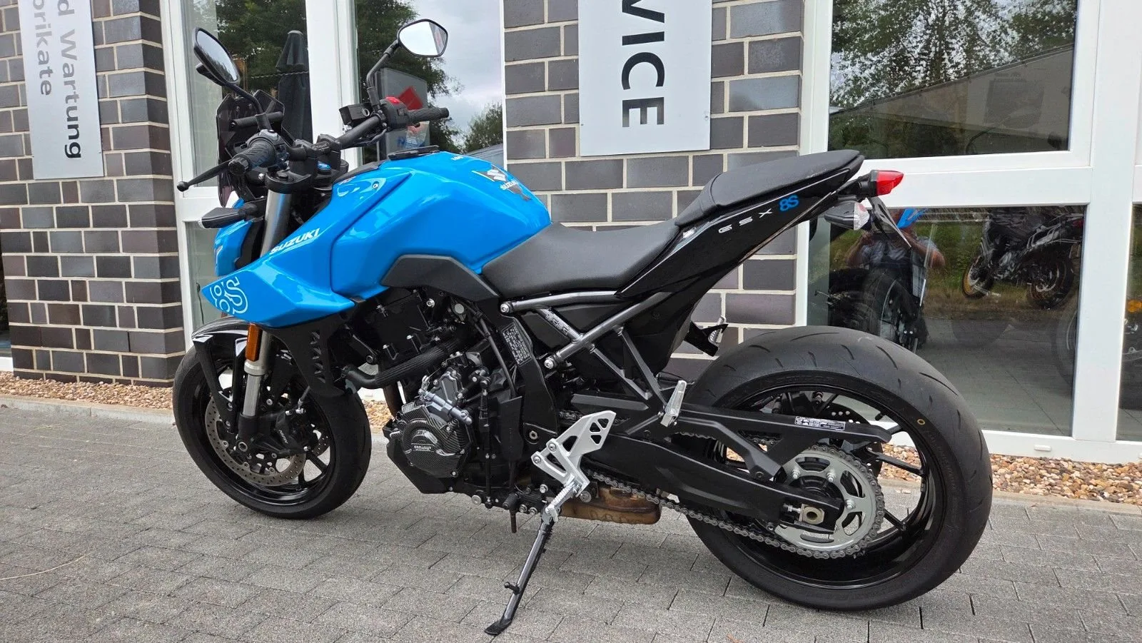 Suzuki GSX-8S