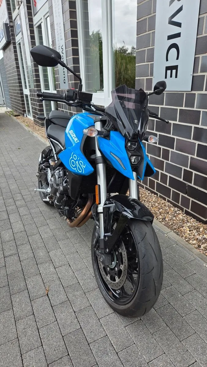 Suzuki GSX-8S