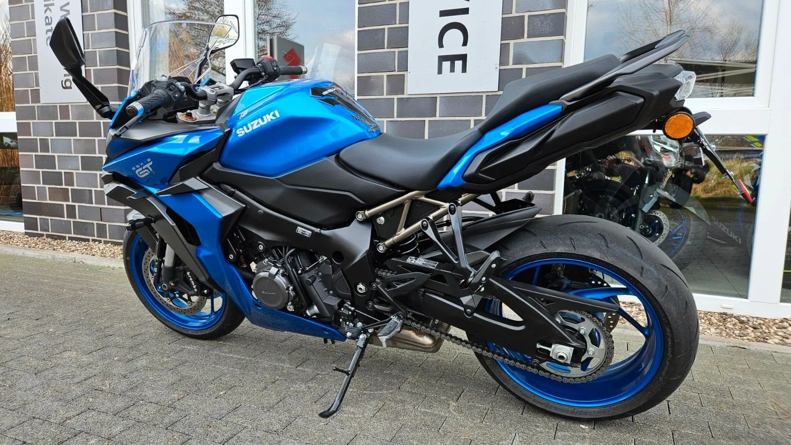 Suzuki GSX-S1000GT