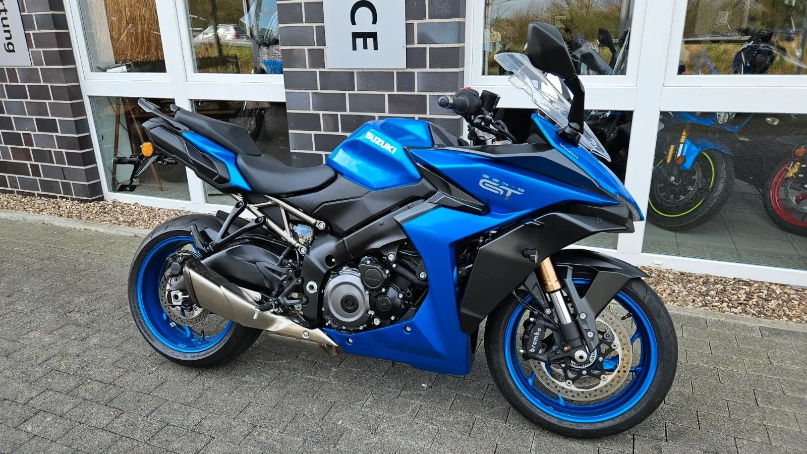 Suzuki GSX-S1000GT