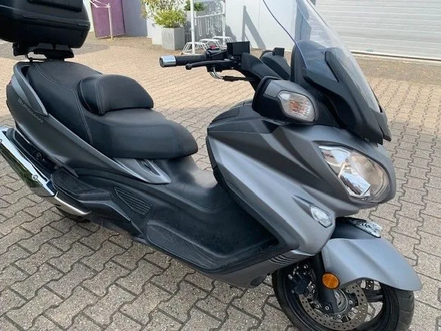 Suzuki Burgman 650