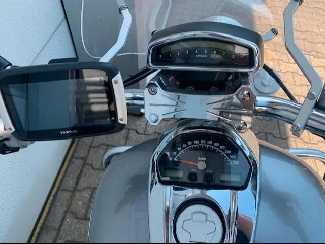 Suzuki VZR 1800
