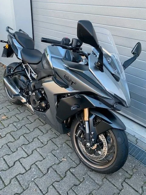 Suzuki GSX-S1000GT