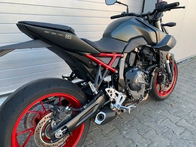 Suzuki GSX-8S