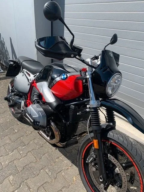 BMW R nineT