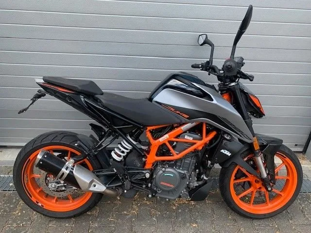 KTM 390 Duke