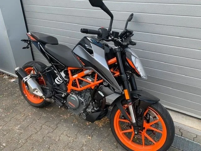 KTM 390 Duke