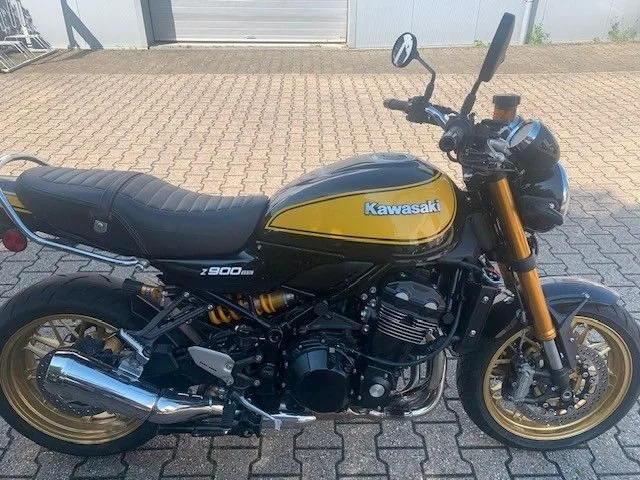 Kawasaki Z900 RS SE