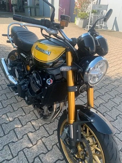 Kawasaki Z900 RS SE